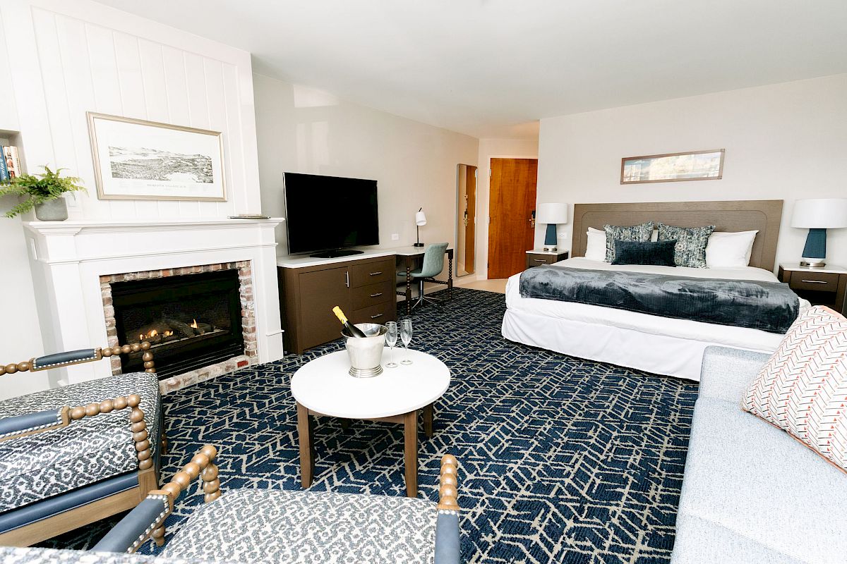 Mill Falls at the Lake